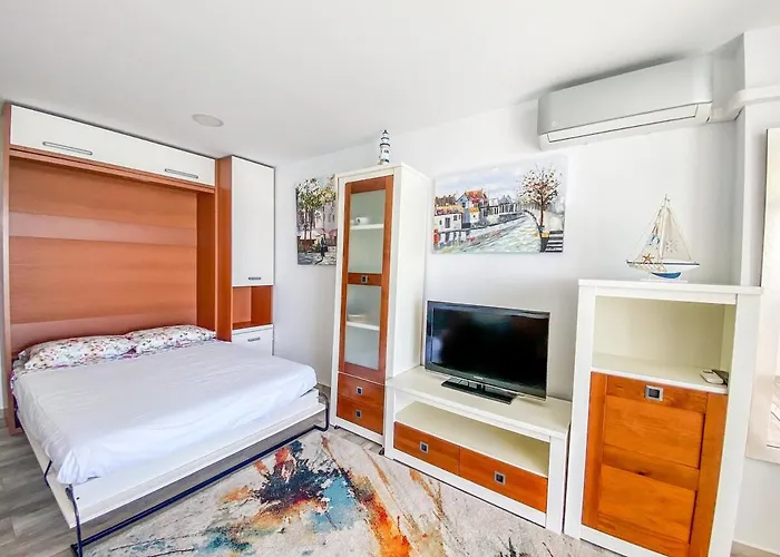 Apartamento Vista Al Mar, Wifi, Terraza Y Piscina. *