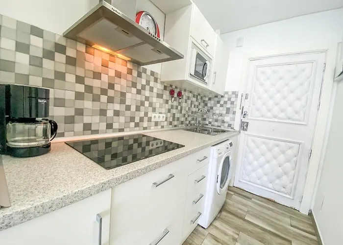 Apartamento Vista Al Mar, Wifi, Terraza Y Piscina. *