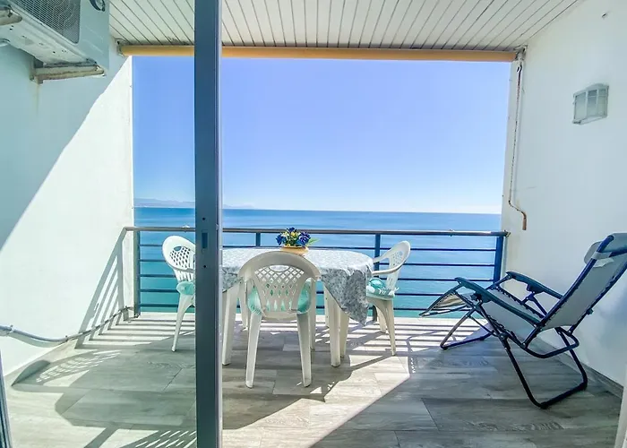 Vista Al Mar, Wifi, Terraza Y Piscina.