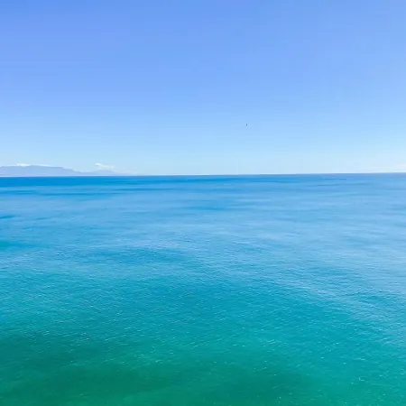 Apartamento Vista Al Mar, Wifi, Terraza Y Piscina.